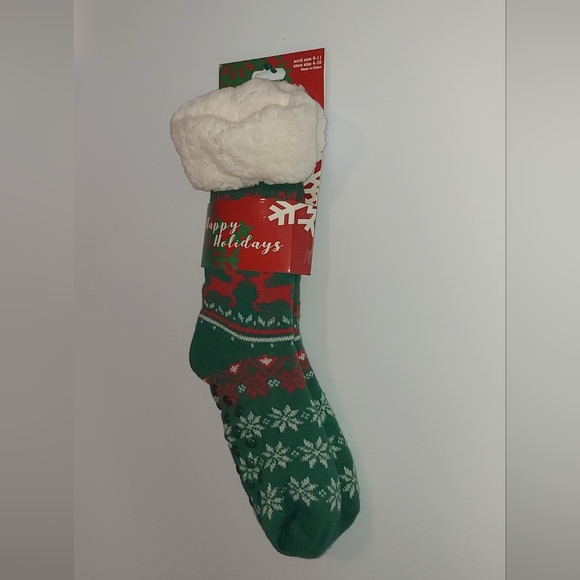Cozy and Comfy: Sherpa Lined Premium Socks for a Happy Holiday - Picture 2 of 11